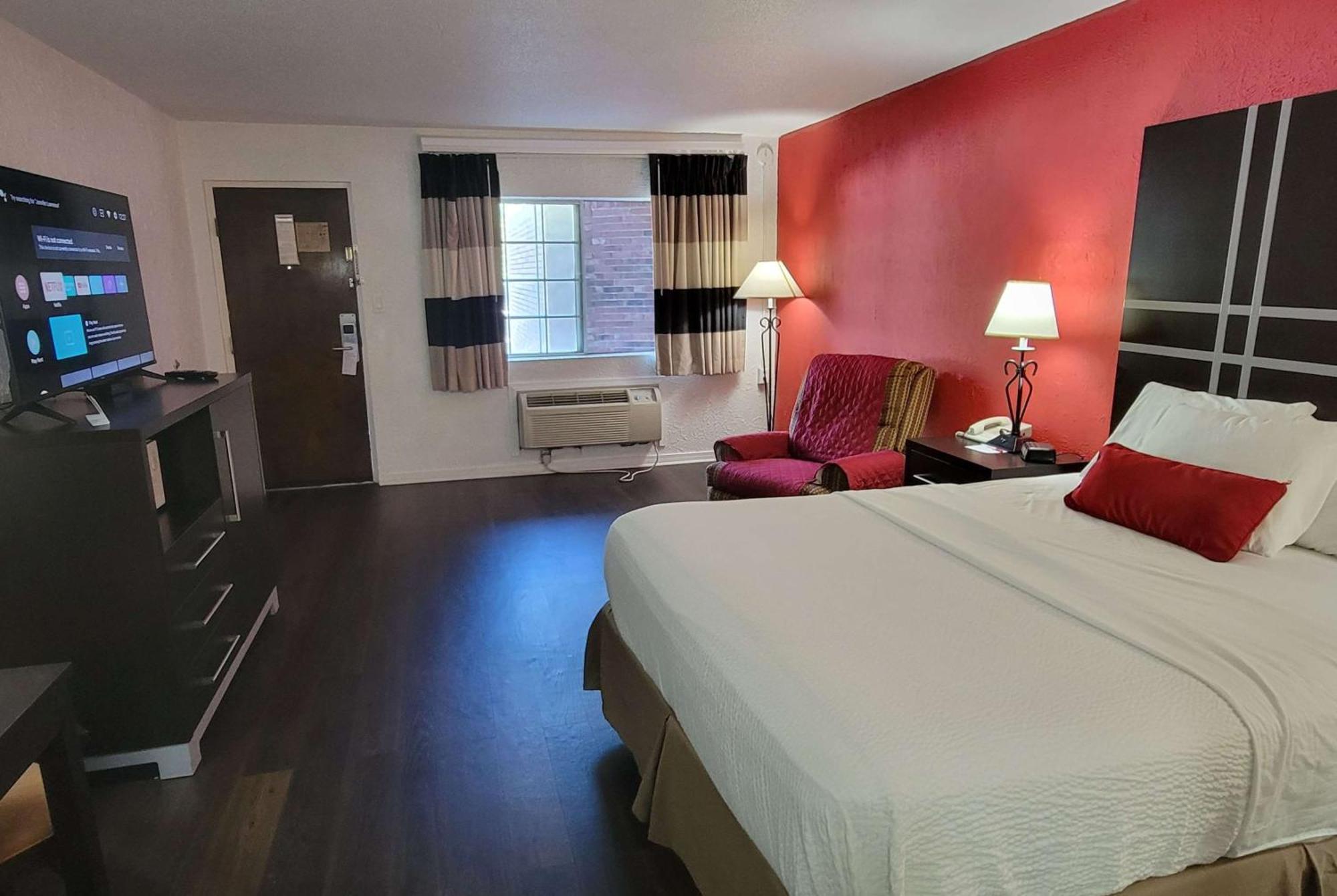 Ramada By Wyndham Mountain Home Exterior photo
